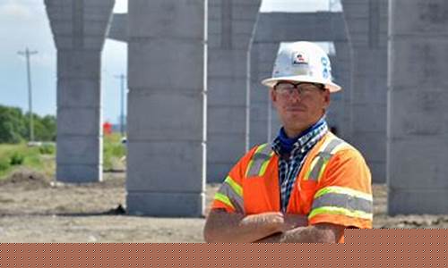 新2会员手机版足球网址：菠菜LOL游戏大平台介绍